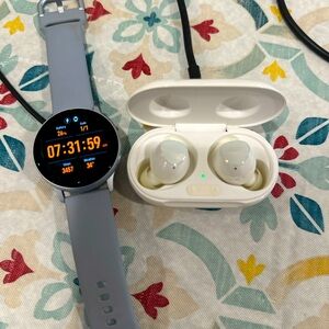 Samsung Smart Watch Active 2 and Earbuds!